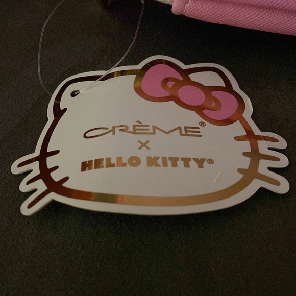 Hello kitty beauty bundle - Picture 7 of 7